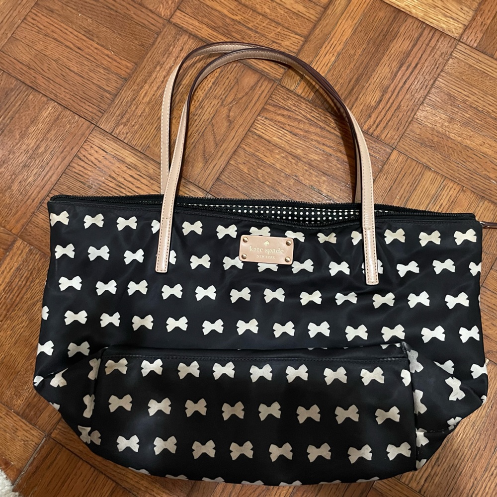 Kate spade nylon tote with top zipper